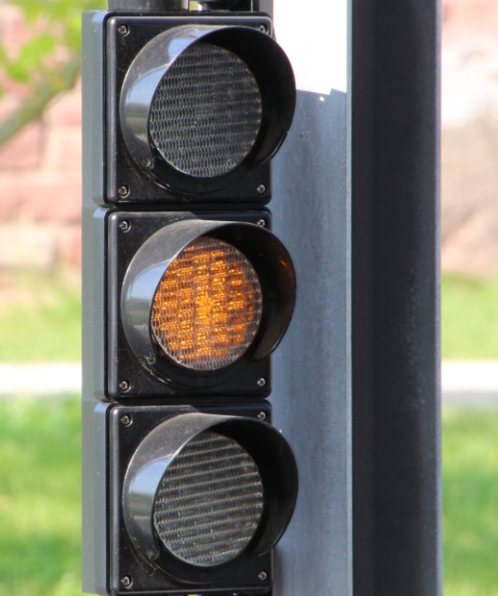 立式插件機(jī)在 LED 照明產(chǎn)業(yè)中有何獨(dú)特優(yōu)勢(shì)？